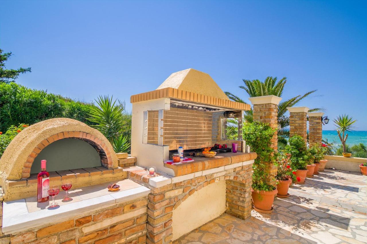Beachfront Villa Victoras - With Private Beach Sidárion Exteriér fotografie