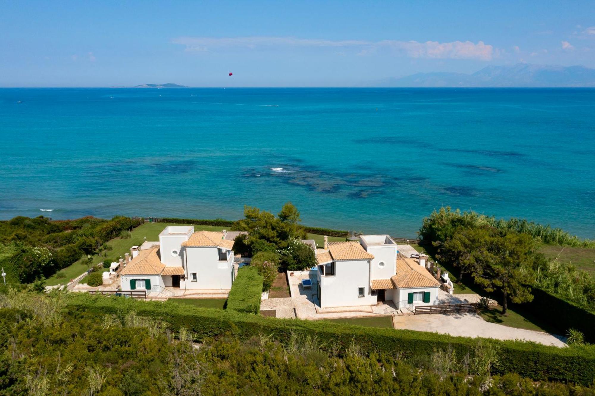 Beachfront Villa Victoras - With Private Beach Sidárion Exteriér fotografie