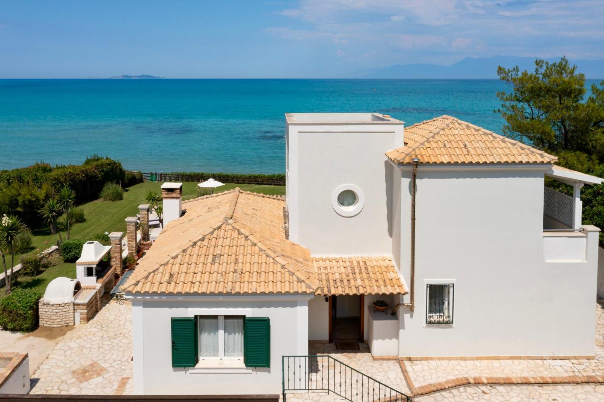 Beachfront Villa Victoras - With Private Beach Sidárion Exteriér fotografie