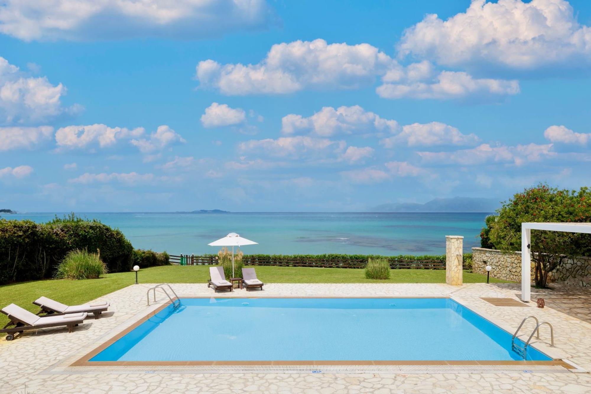Beachfront Villa Victoras - With Private Beach Sidárion Exteriér fotografie
